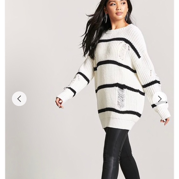 Forever 21 Sweaters - Forever 21 distressed sweater